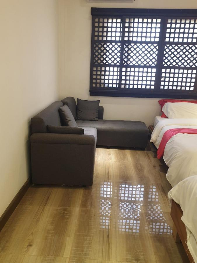 Miley Lodging Restobar New Busuanga Buitenkant foto