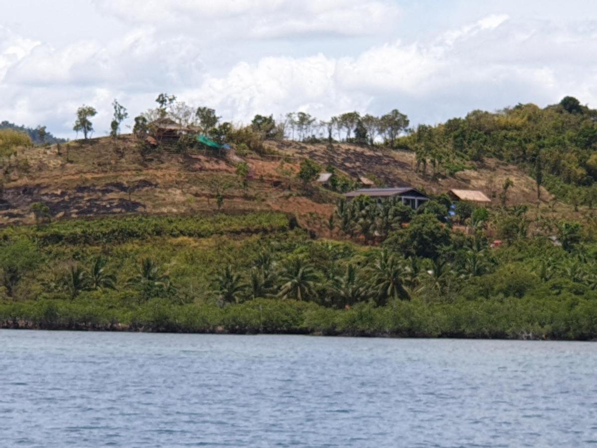 Miley Lodging Restobar New Busuanga Buitenkant foto