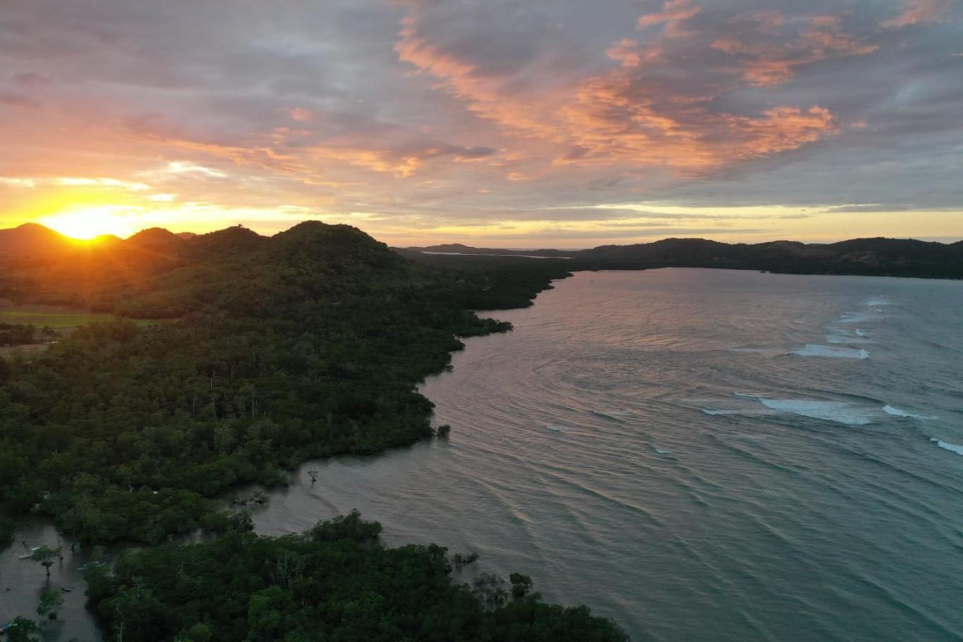 Miley Lodging Restobar New Busuanga Buitenkant foto