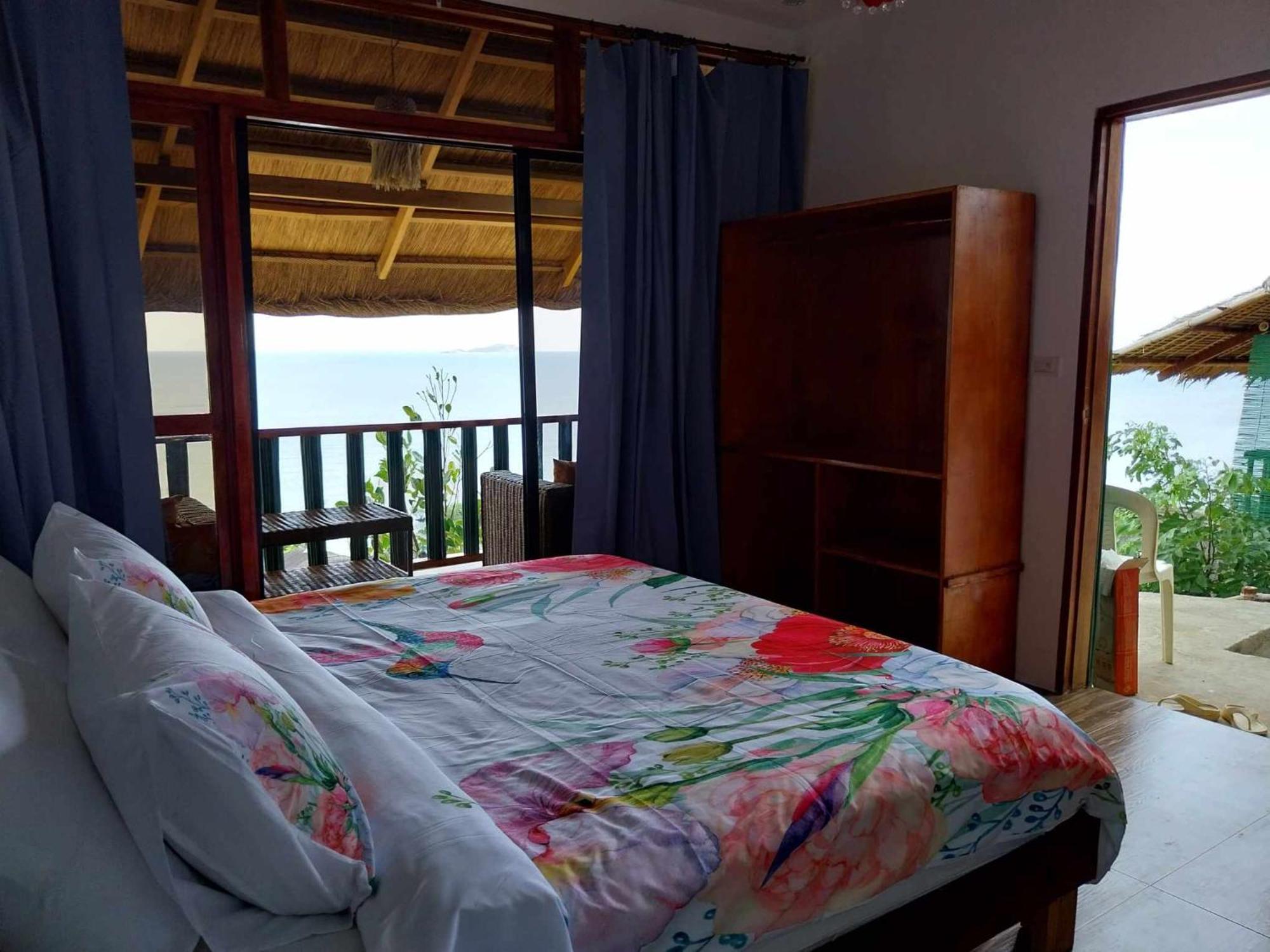 Miley Lodging Restobar New Busuanga Buitenkant foto